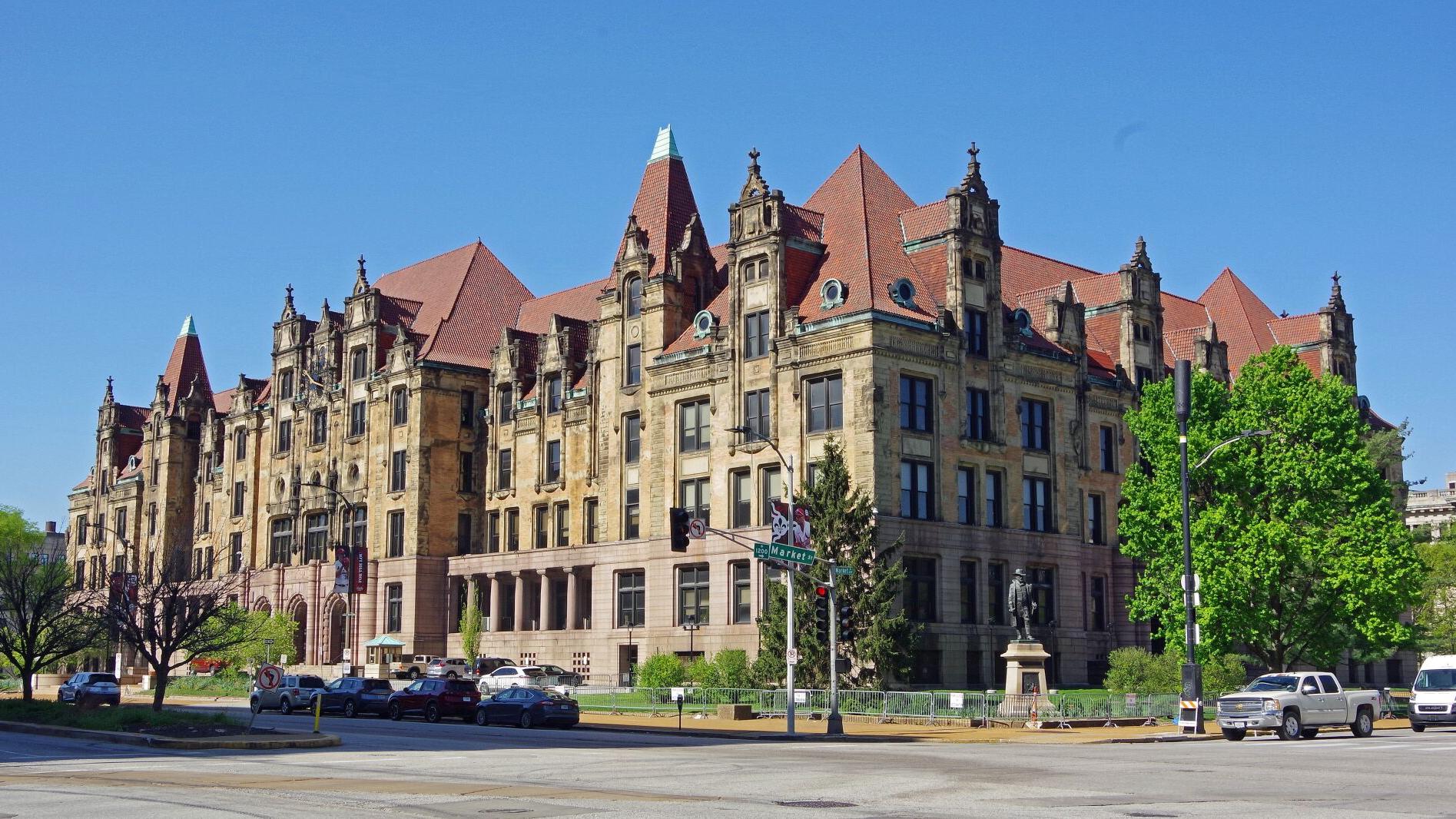 Former St. Louis personnel director says he wants his old job back